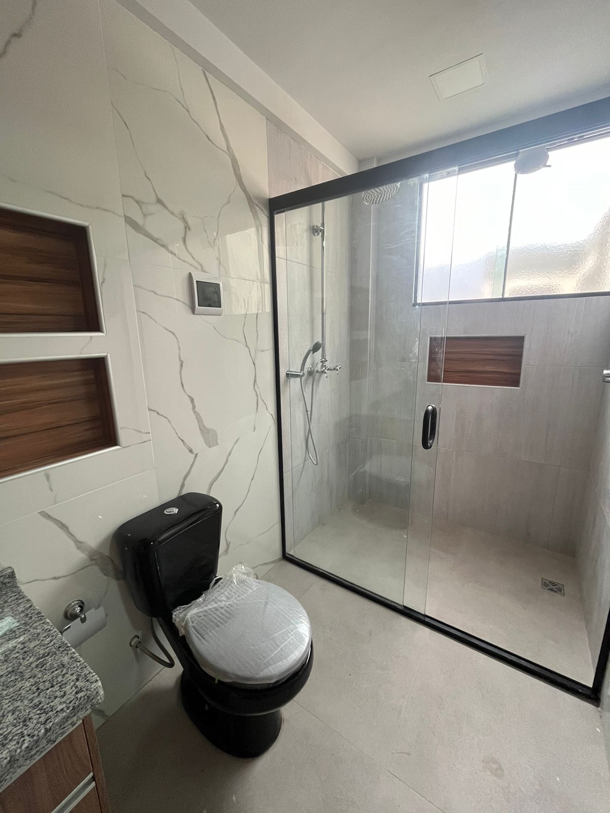 Baño remodelado con mueble a medida